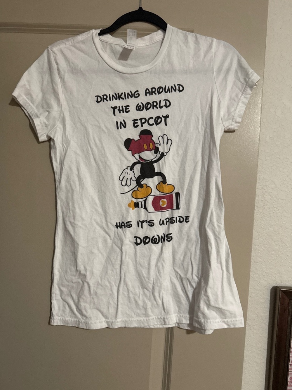 Disney custom tee size L - NWOT